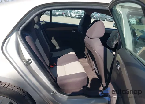 2010 Chevrolet Malibu Ls z USA, uszkodzony, nr VIN 1G1ZB5EB8AF114523